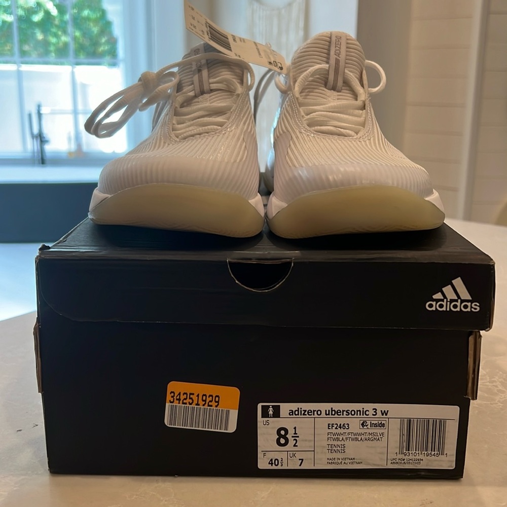 Adizero Ubersonic 3W